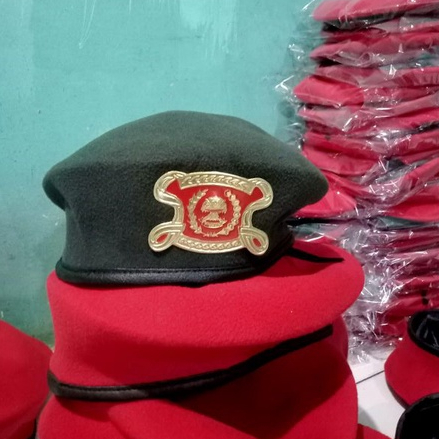 baret linmas dan emblem linmas baret linmas hitam