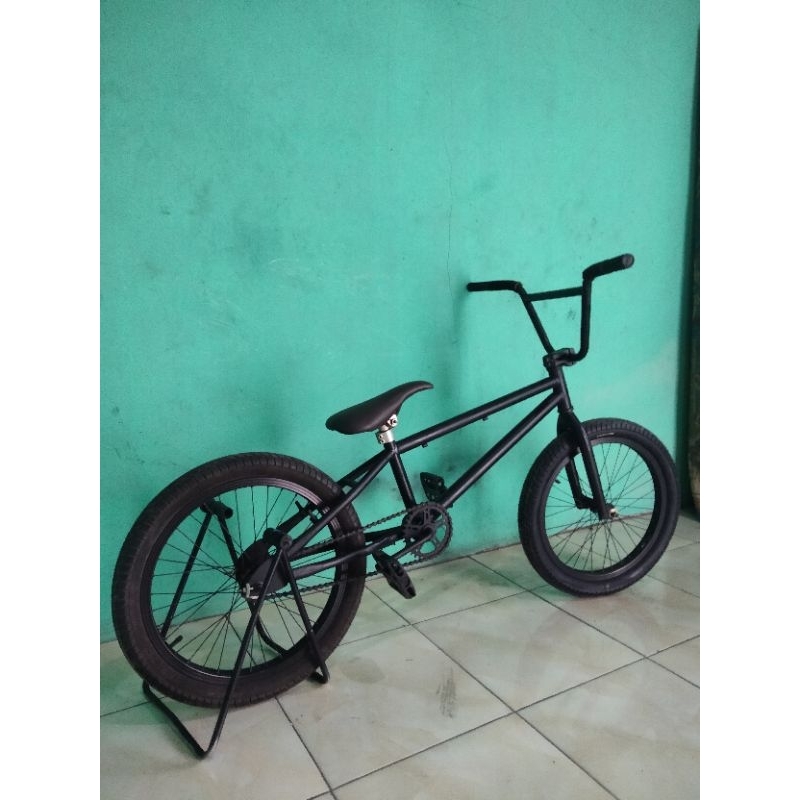 sepeda bmx street
