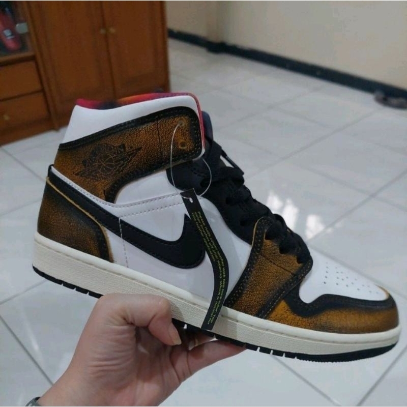 NIKE AIR JORDAN 1 MID SE ASLI AUSTRALIA