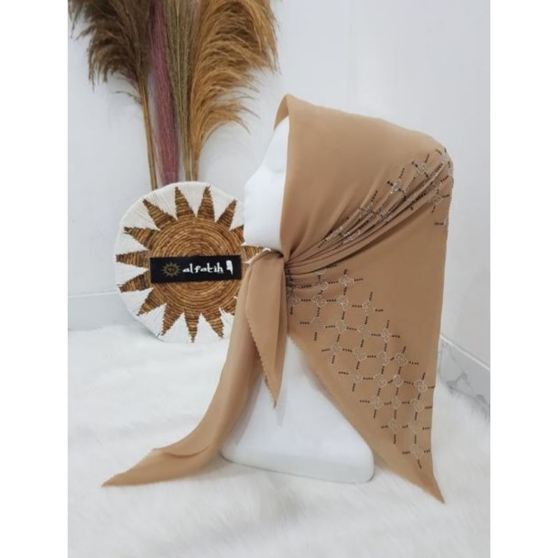 BELLA SQUARE LASER CUT PAYET/SEGI EMPAT POLLYCATTON PAYET/HIJAB BELLA SQUARE LC PAYET