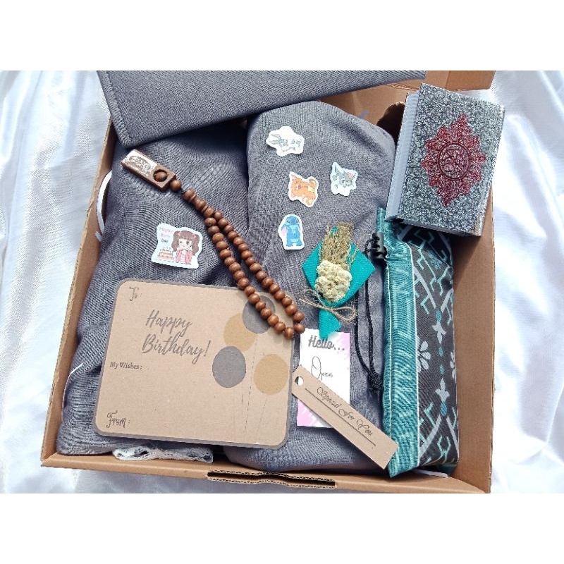 

BEST SELLER HAMPERS MUKENAH/ HAMPERS BOX/HAMPERS KADO ULANG TAHUN, WISUDA, ANNIVERSARY, WEDDING,