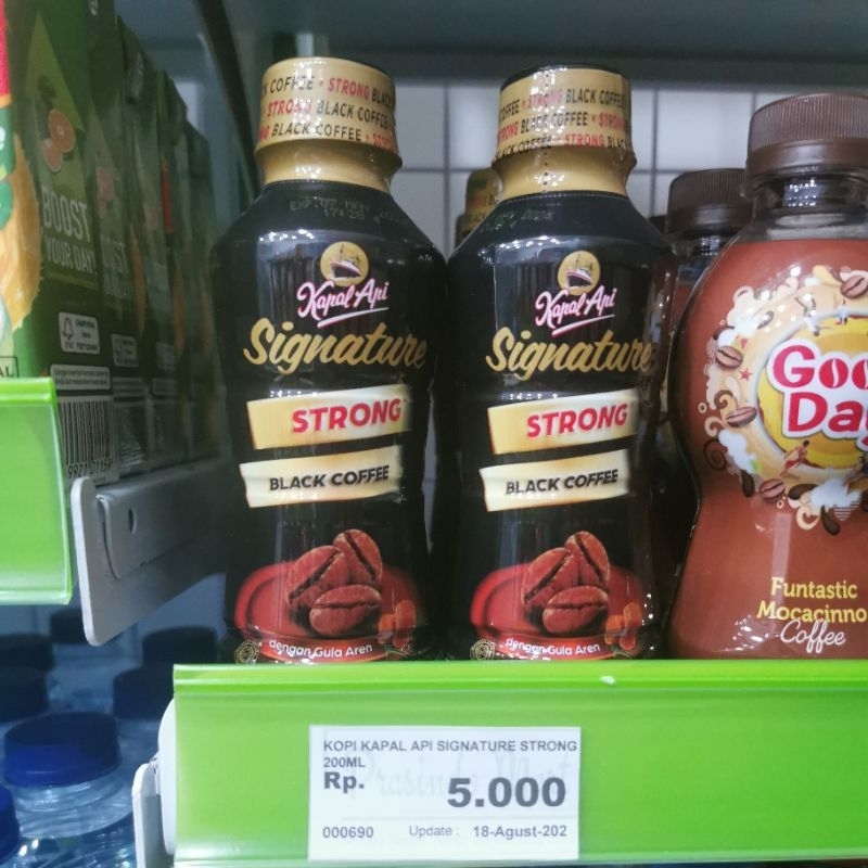 

kopi kapal api signature strong 200ml