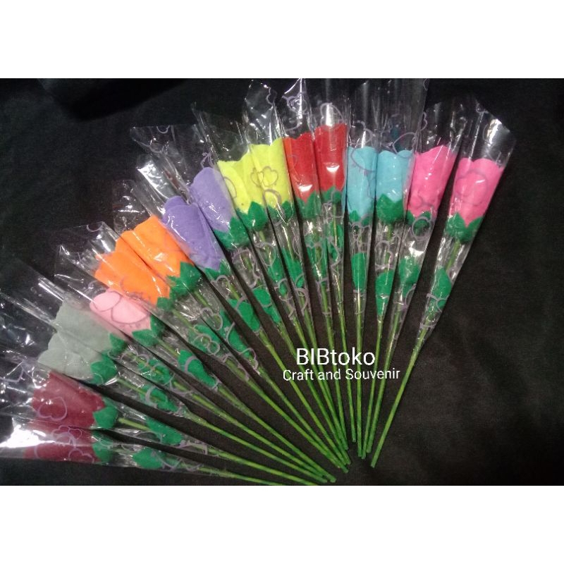 bunga mawar flanel/ bunga mawar flanel per tangkai /bunga flanel murah/ termurah bunga flanel