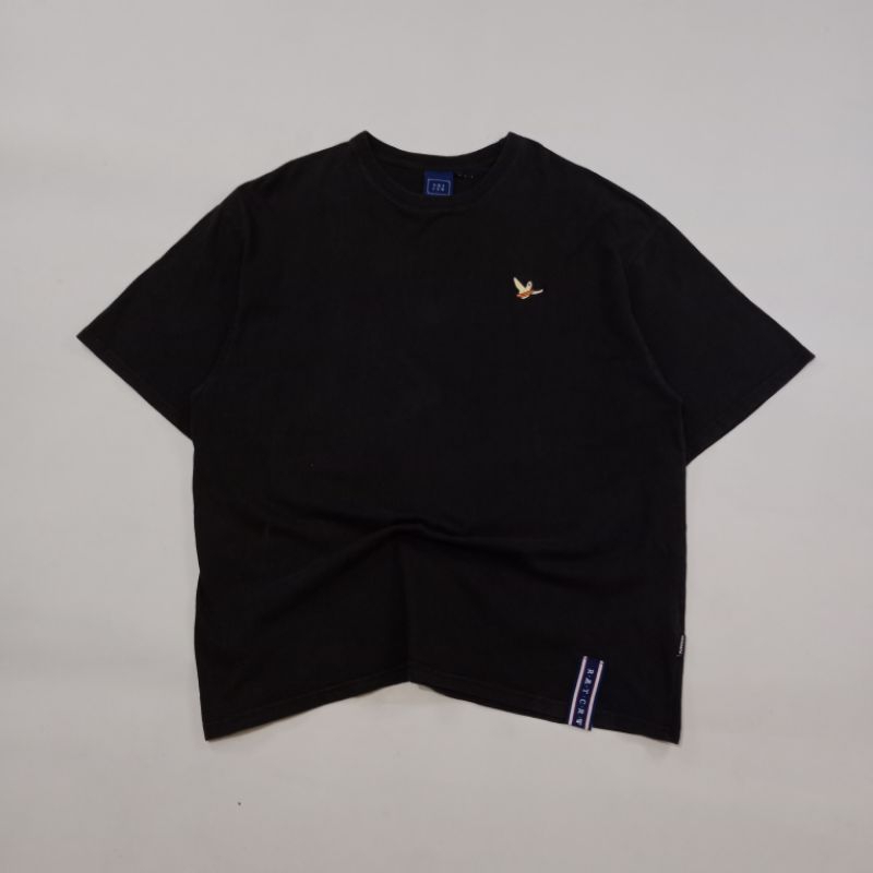 Tshirt kaos mark gonzales X romantic crown