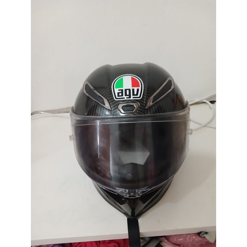 Helm replika AGV