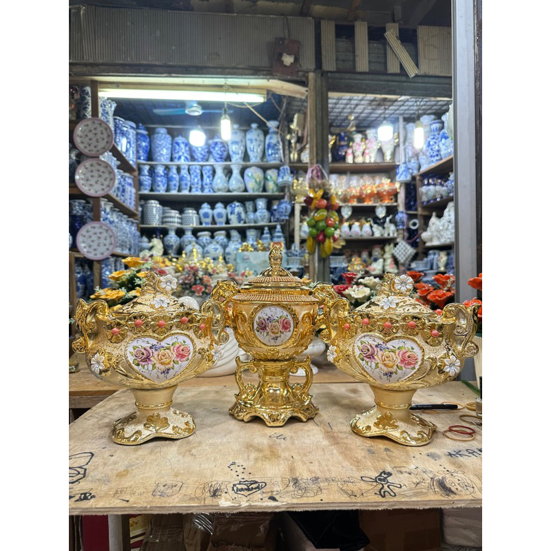 keramik hias guci tutup