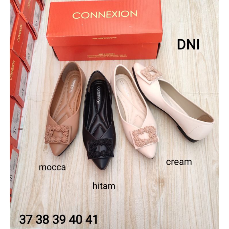 MAQESHOES DNI SEPATU KERJA WANITA CONNEXION FLAT FLATSHOES TERTUTUP HITAM MOCCA CREAM
