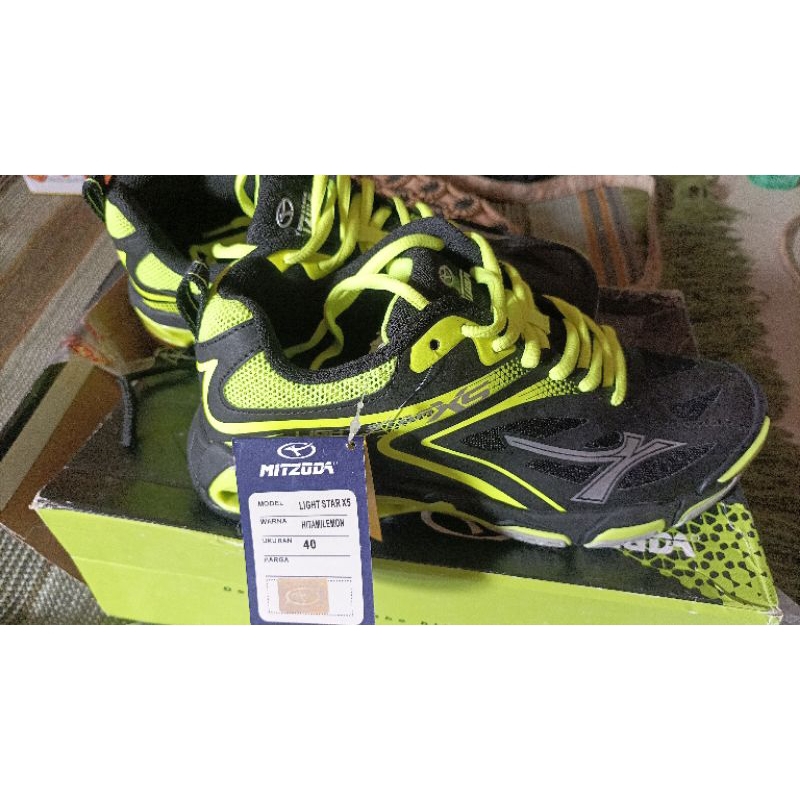 sepatu voly light star x5 merk mitzuda ori
