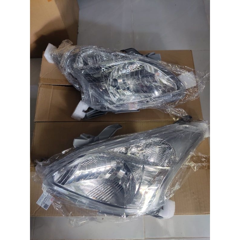 lampu depan avanza 2012-2014