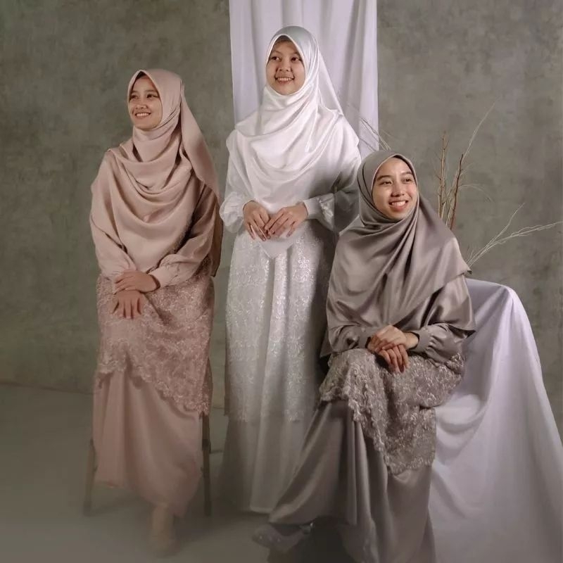 Gamis AMA Bahan MAXMARA + BROKAT⁣⁣⁣  By Hijab Alila