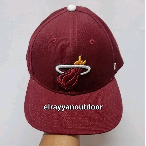 TOPI MIAMI HEAT 47 CAP MAROON