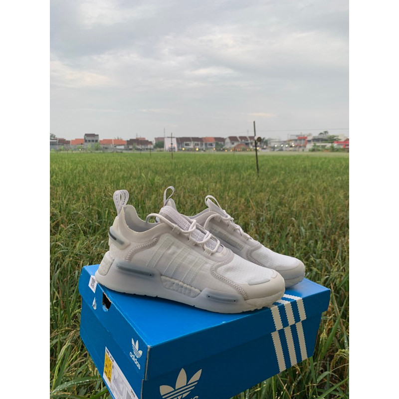 Adidas NMD V3
