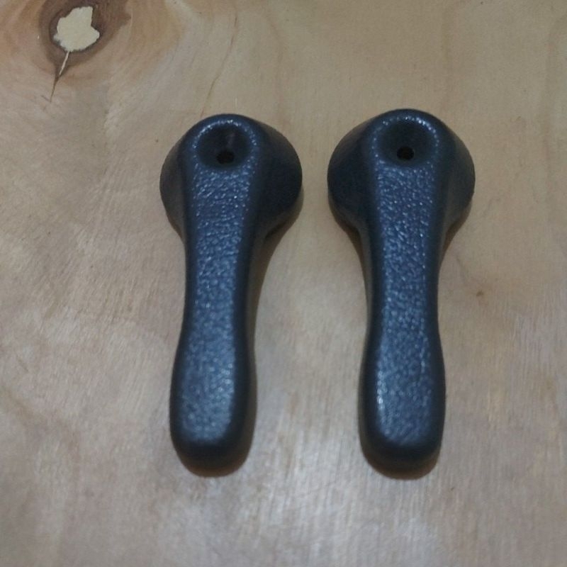 Knop Jok Belakang Nissan Terrano Original