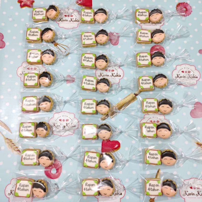 

Souvenir ultah kukis isi 2 tema anak cowok (minimal 10 pack)
