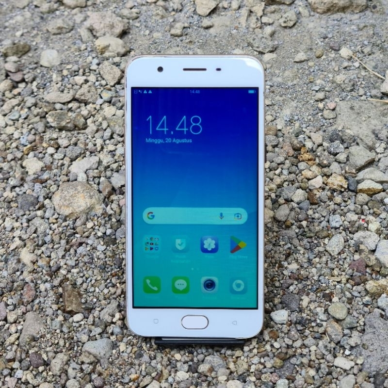 Oppo a57 Ram 3/32 Second normal ekonomis