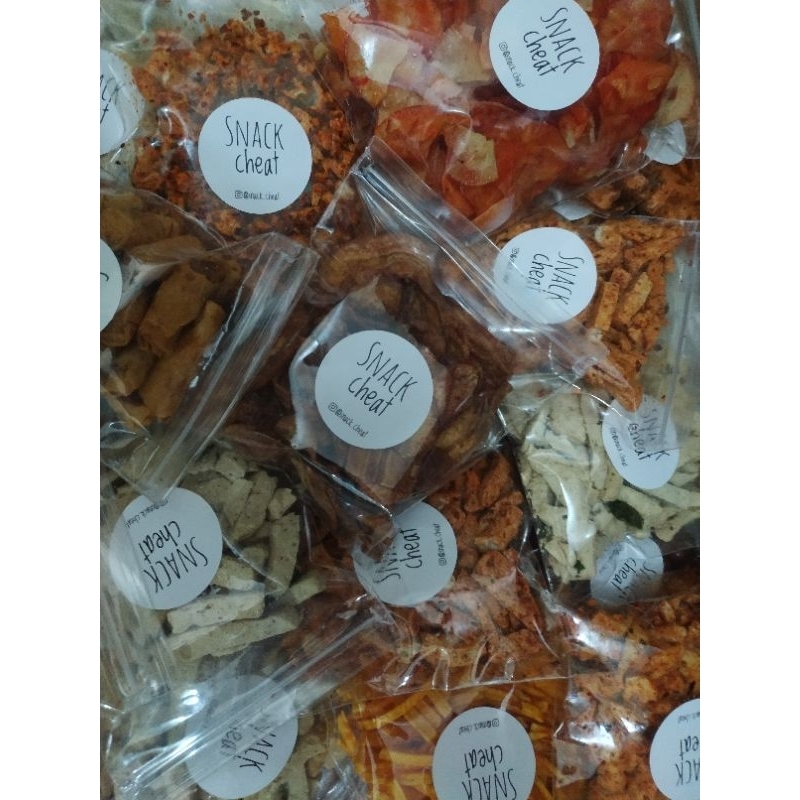 

PAKET HEMAT SNACK 10 PCS free 1 pcs