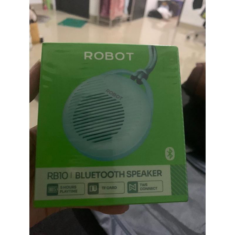 robot speaker