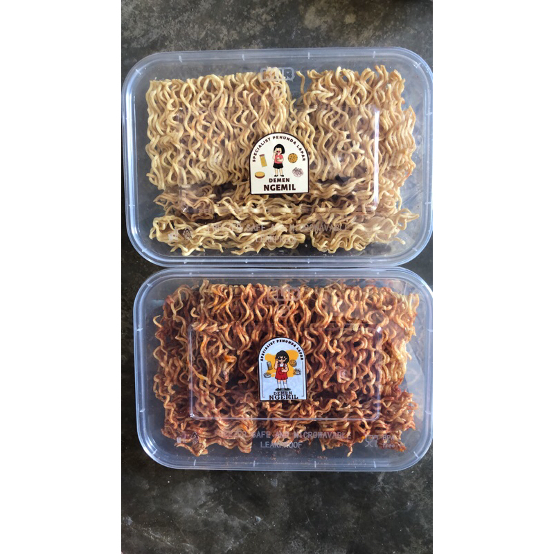 

Mie kriuk/mie krenyes/ mie gemes (pedas/original) Enak