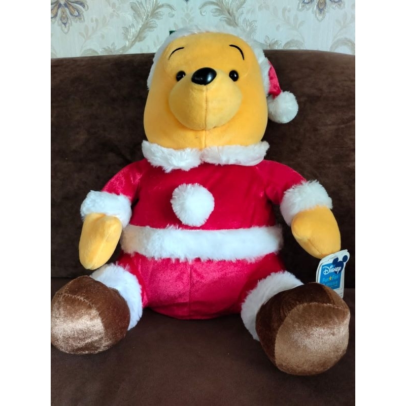 Boneka Pooh santa Claus Original Disney