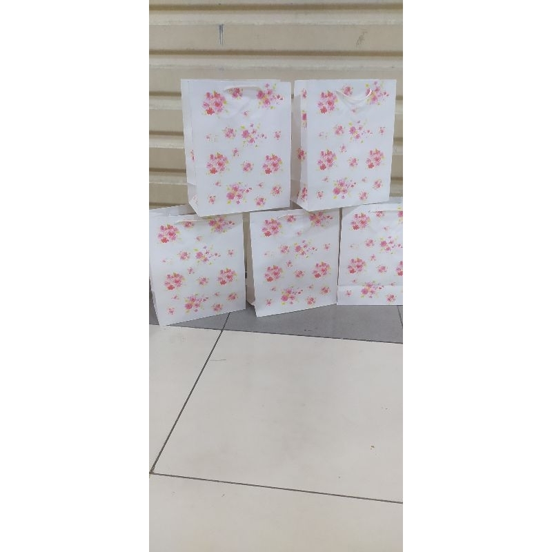 

paper bag buku bunga new model isi 12 pcs terlaris