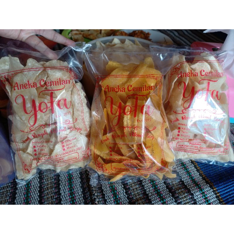 

Oleh Oleh Khas Gembong Kota Pati Ceriping Ketela Pisang Talas