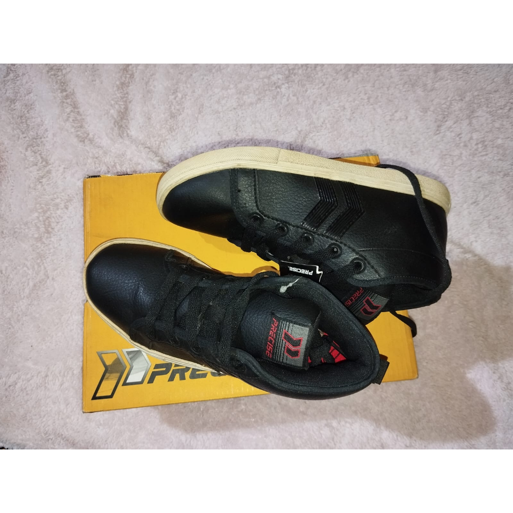 sepatu sekolah anak precise