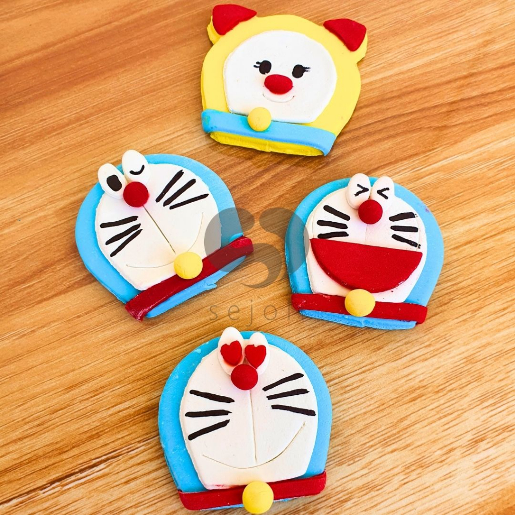 Hiasan Kue/ Cake Topper Karakter/ Gumpaste Karakter Doraemon