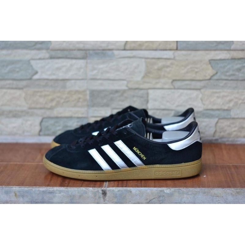 Sepatu Adidas Munchen Black Silver