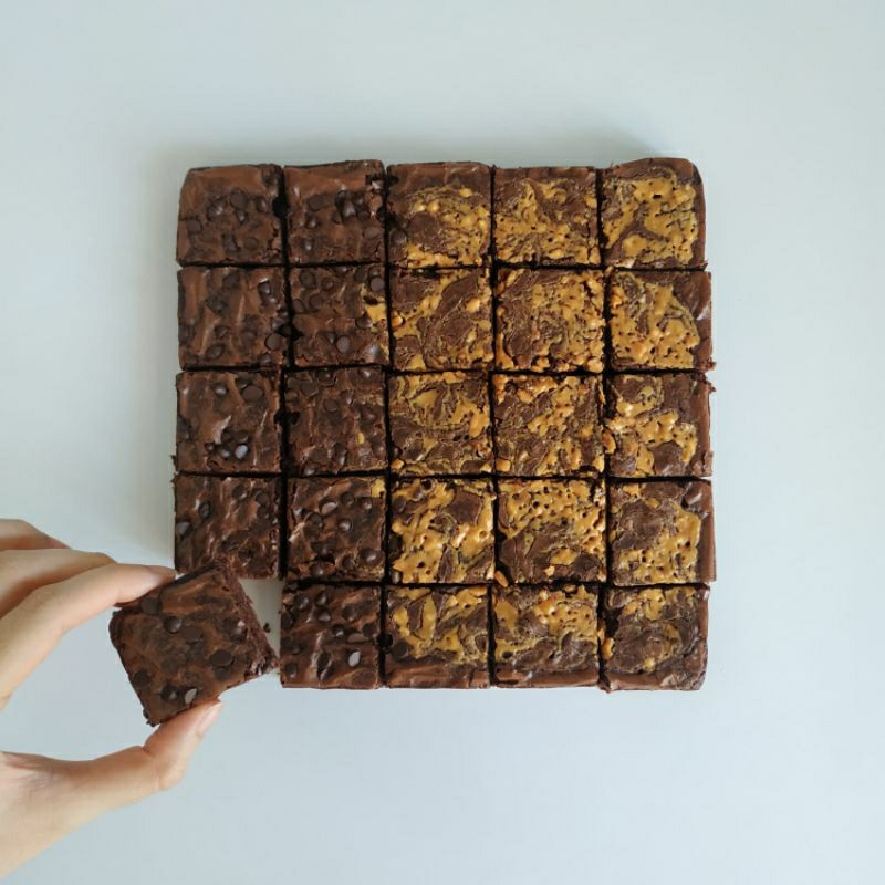 

Chewy Brownies Chocochips x Peanut Butter