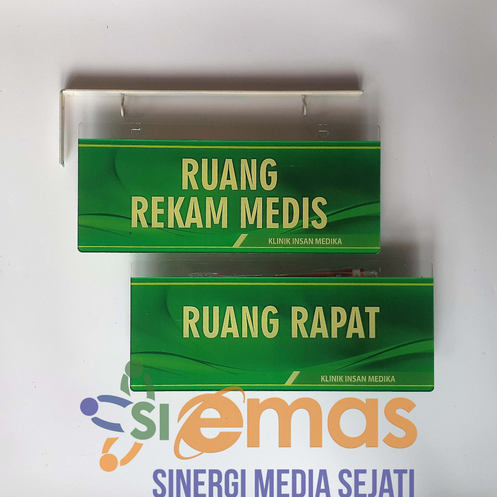 

Papan Akrilik Tanda Ruang Custom | Papan Gantung Tanda Ruang Kelas | Papan Gantung Nama Ruang Custom