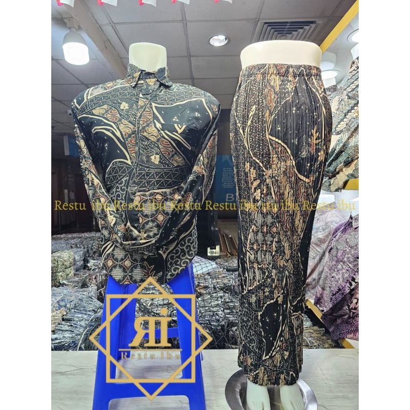 couple batik terbaru motif jawa