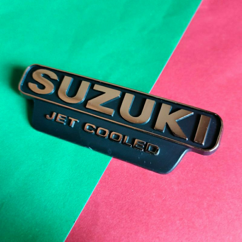 EMBLEM SUZUKI JET COOLED BELAKANG SADEL