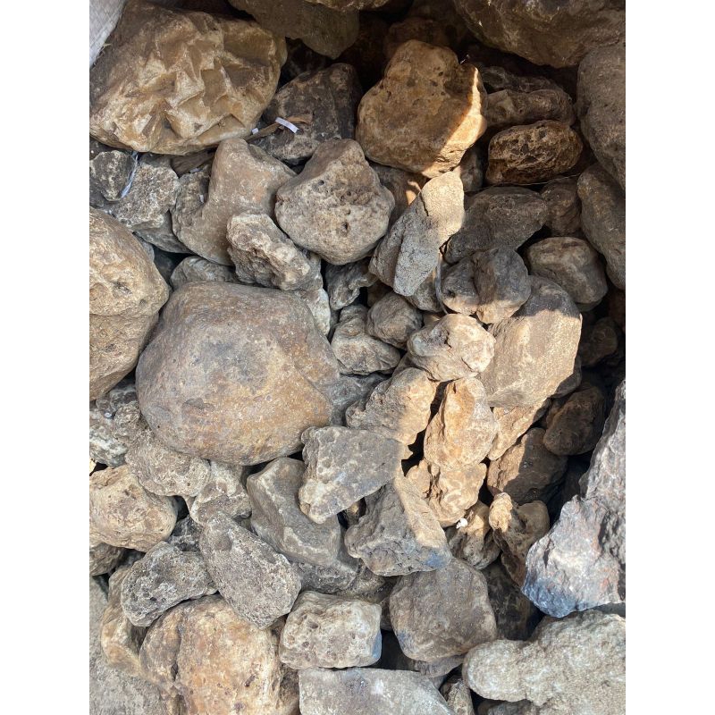 batu sulong berkarakter