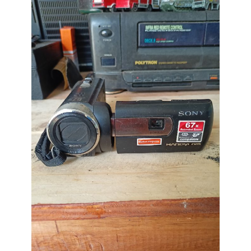 Handycam Sony DCR PJ5E