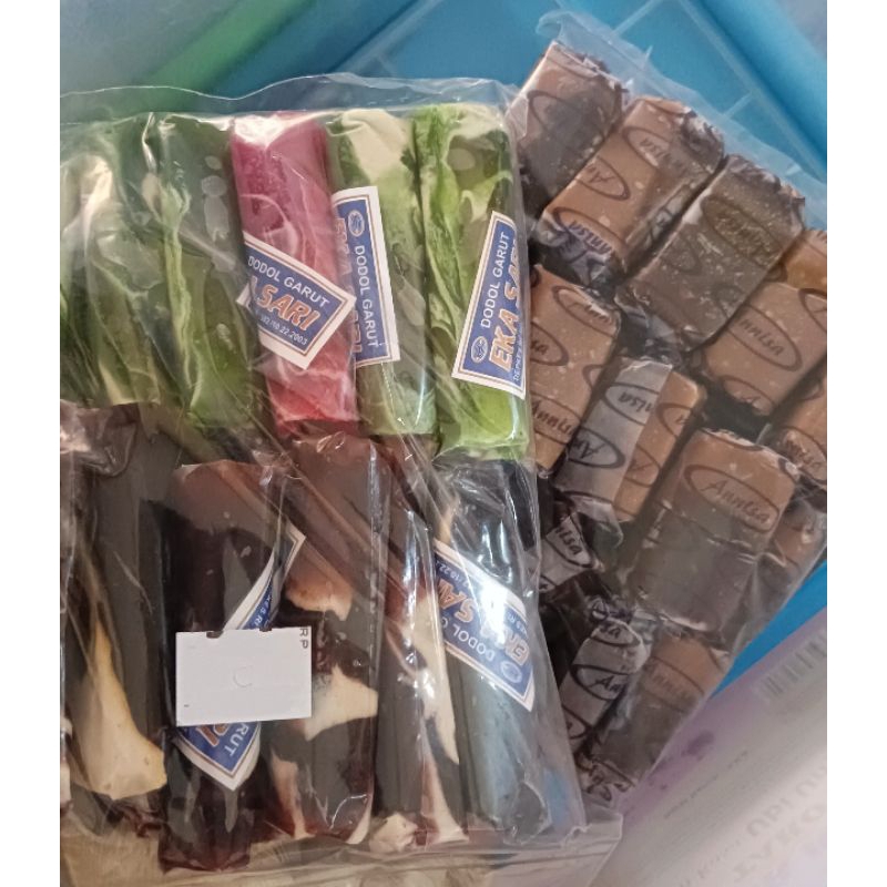 

DODOL GARUT ASLI LEGIT MANIS ENAK DODOL WARNA DAN DODOL KERTAS/DODOL GARUT 500g