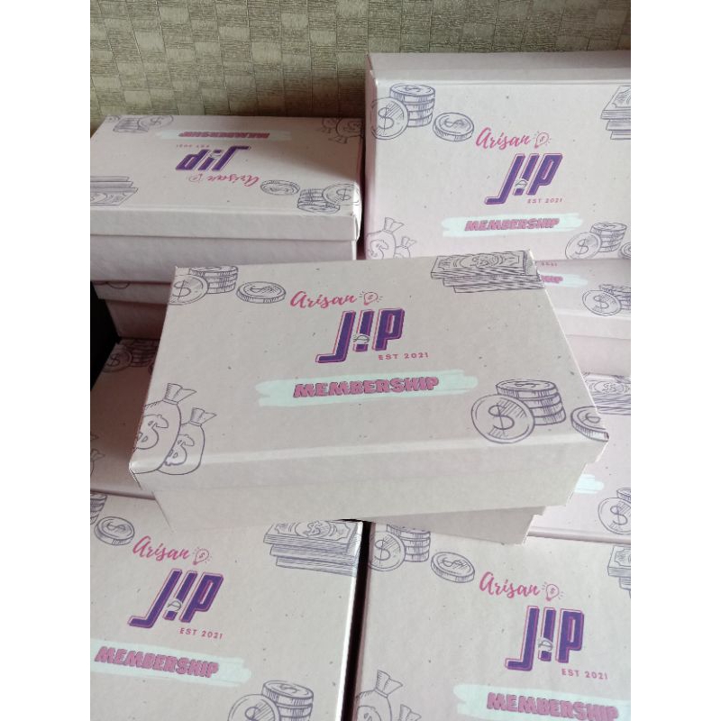 

kotak kado hardbox 18x12x5