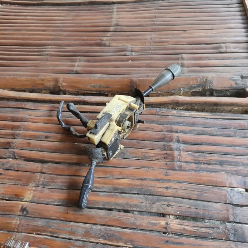 saklar kombinasi accord executive 82