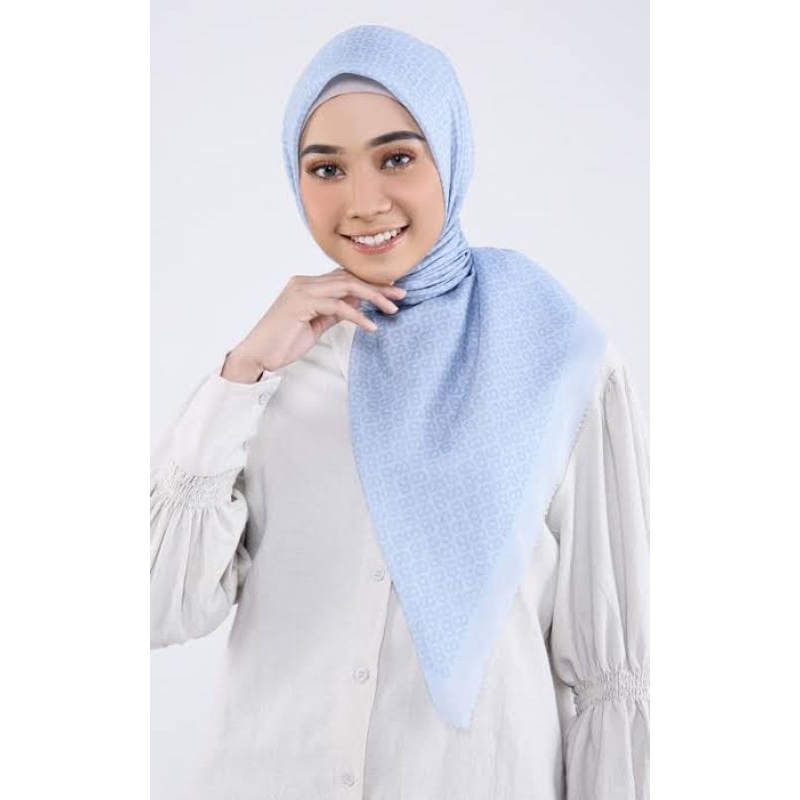 Buttonscarves Tapis Square