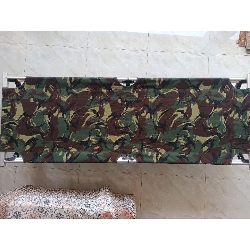 velbed/tempat tidur lipat