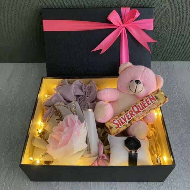 

Kado Ulang Tahun/ Hampers /Box Giftt