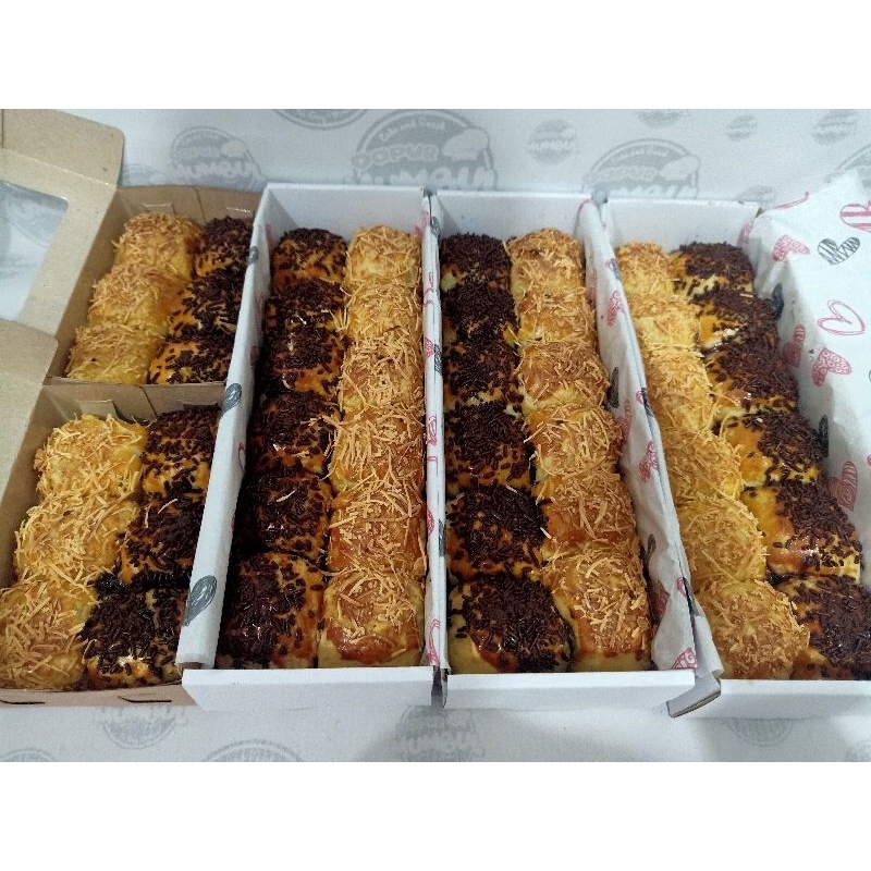 

pisang Bolen coklat Keju