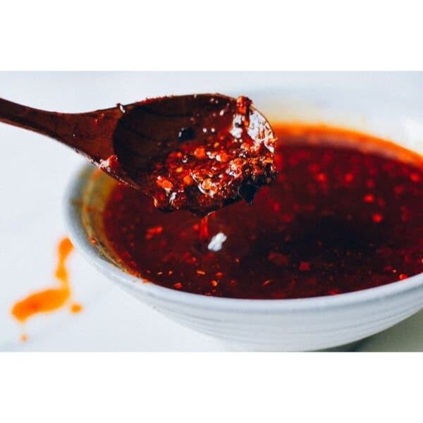 

Chinese Crispy Chili Oil Sauce Hot Pot Dipping Oil Minyak Cabai Garing Condiment