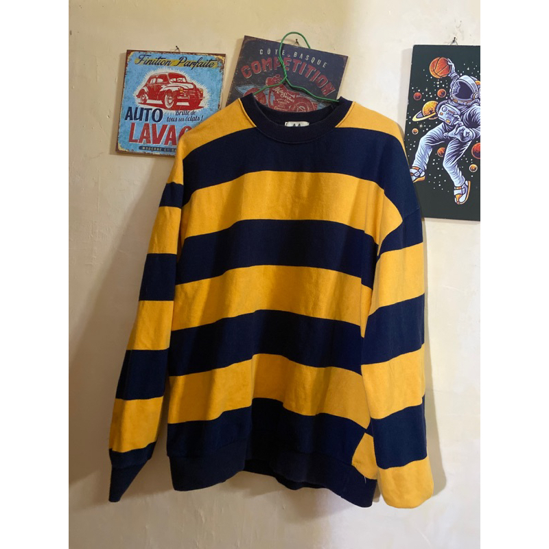 crewneck salur