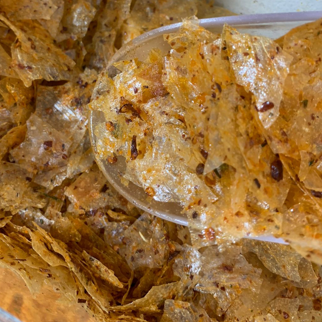 

Keripik Kaca Pedas Daun Jeruk | Kripca 100 gr | Cemilan Pedas