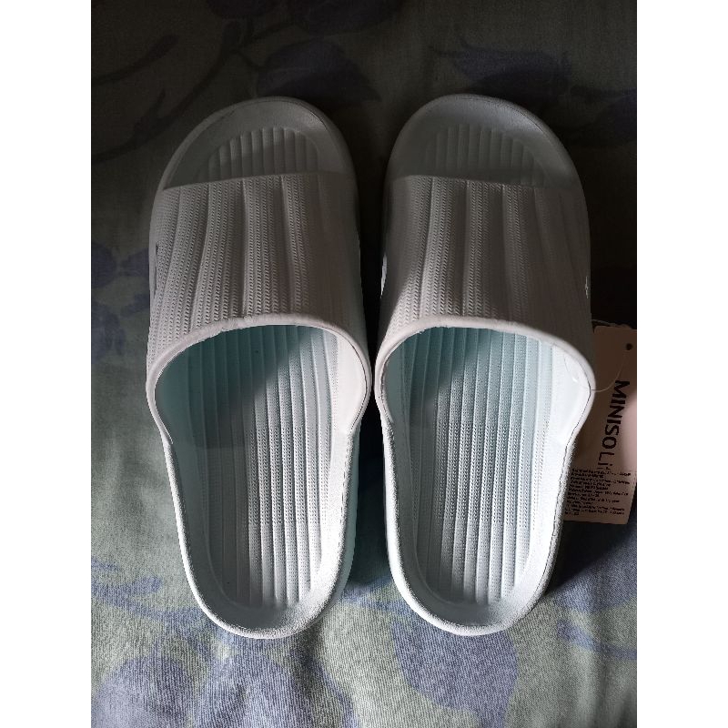 MINISO Sandal Karet Kamar Mandi