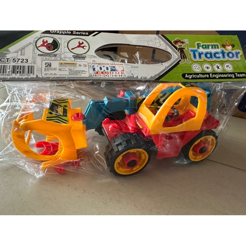 Mainan Anak Mobilan Traktor Sawah OCT5723