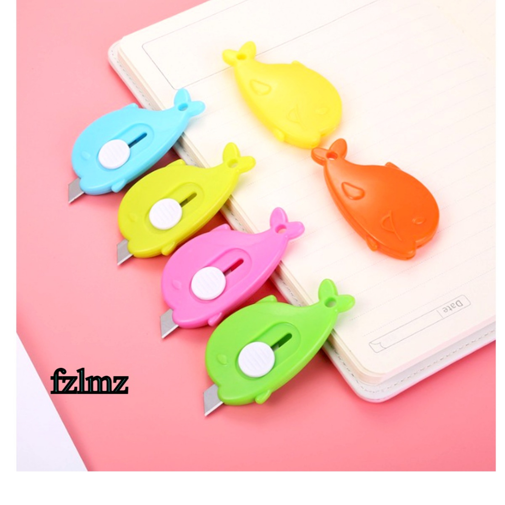

CUTTER MINI BENTUK DOLPHIN PISAU CUTTER MINI LUMBA-LUMBA