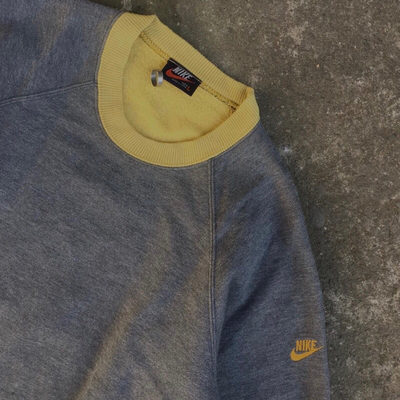 NIKE VINTAGE 80's CREWNECK