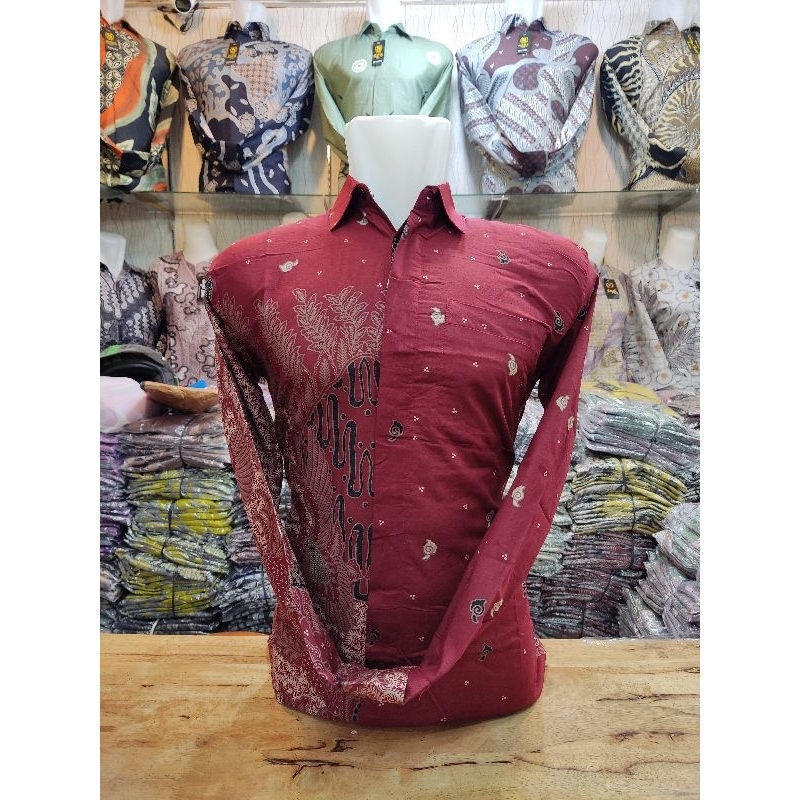 Batik Pria Lengan Panjang Slimfit Warna Merah Dan Biru