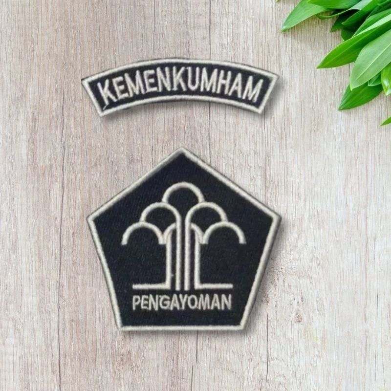ATRIBUT KEMENKUMHAM